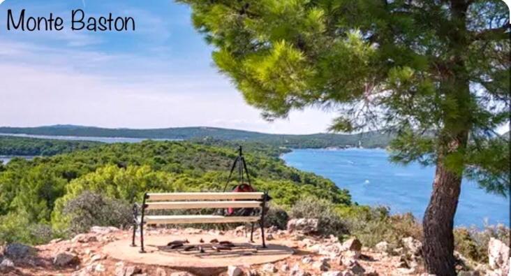 Beautiful View Apartment With Garage Space Mali Lošinj Eksteriør billede