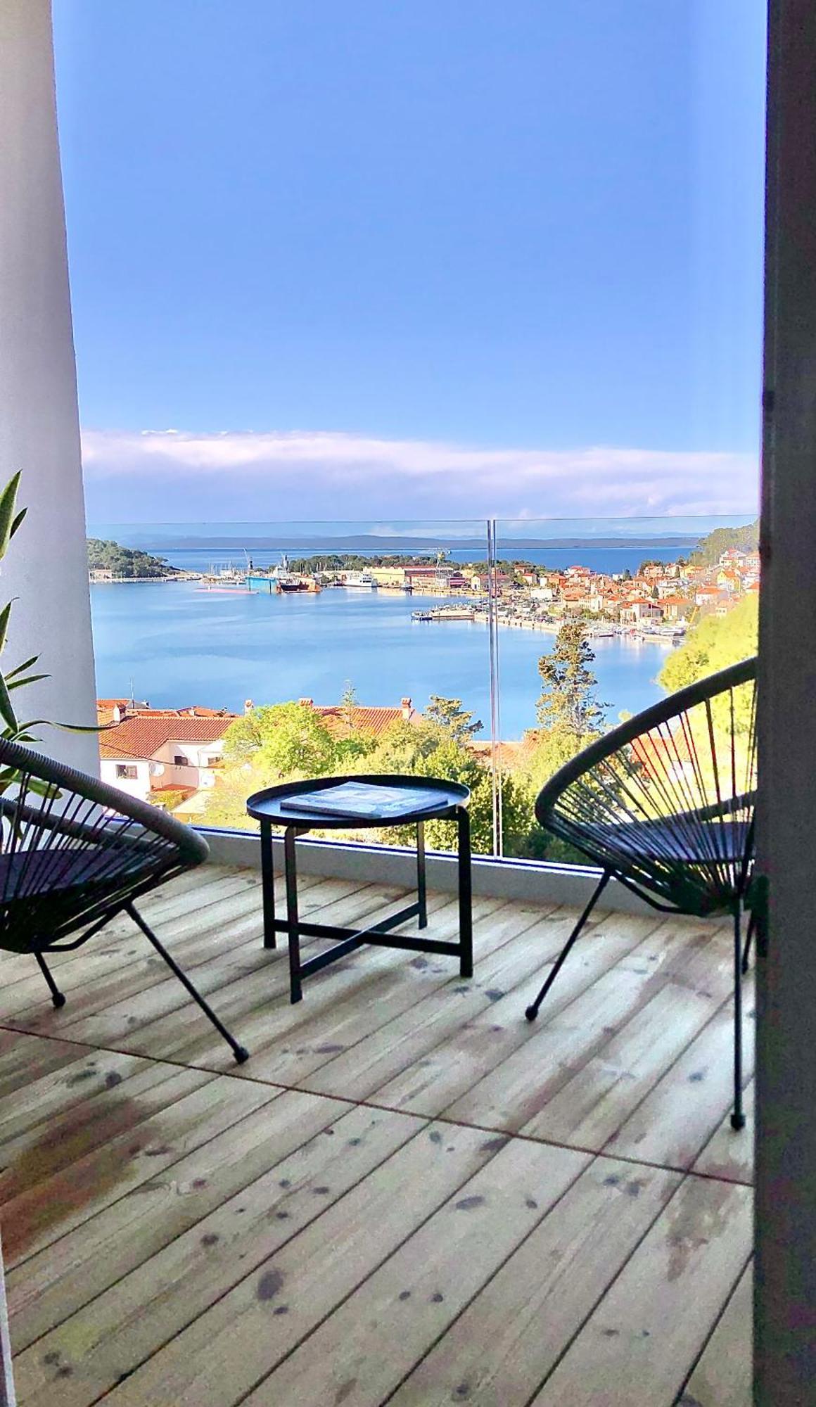 Beautiful View Apartment With Garage Space Mali Lošinj Eksteriør billede